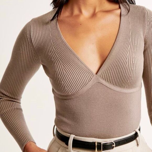 abercrombie Long-Sleeve V-Neck Sweater Bodysuit - new with tags - Picture 2 of 13